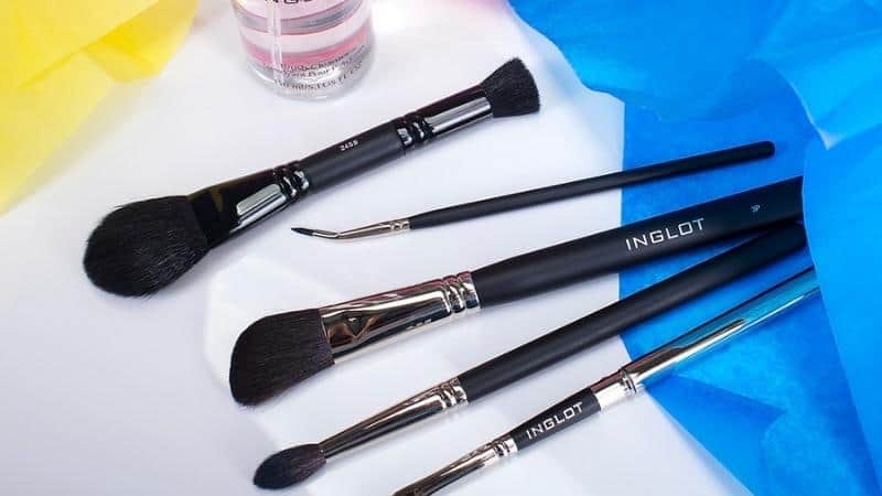 How to Use Inglot Brush Cleanser