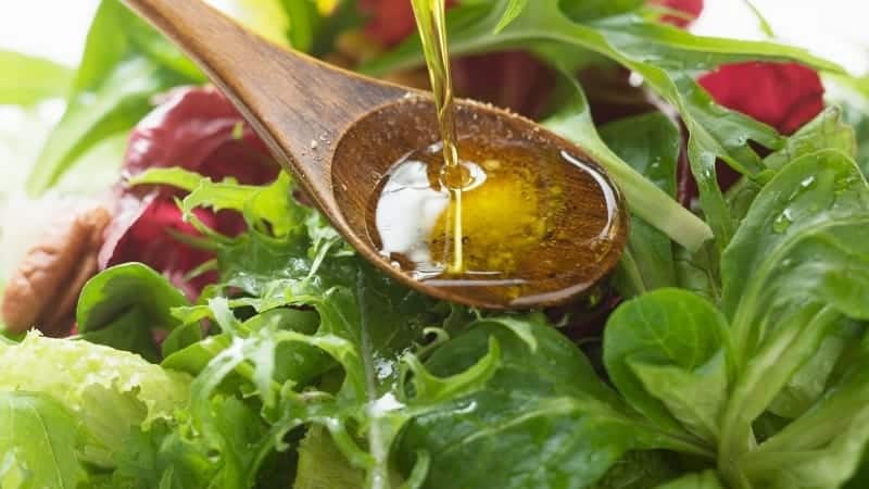 Is Vegetable Oil Good for Your Hair