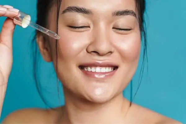 Use Facial Oil
